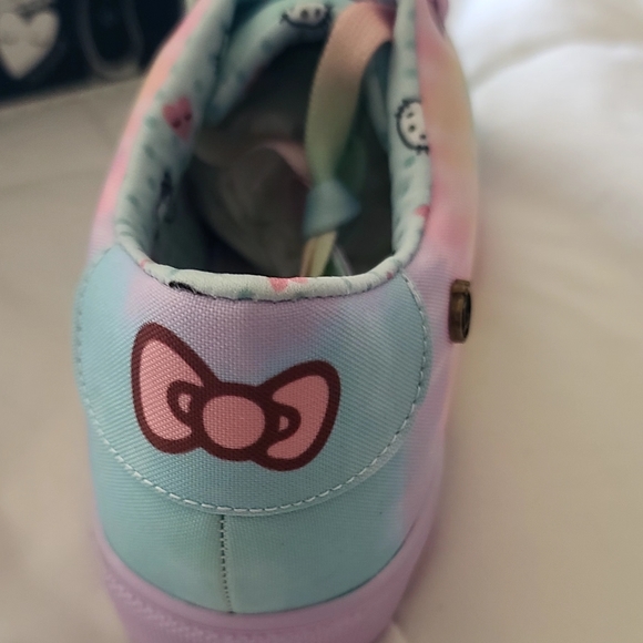 Loly in the sky, hello kitty tie dye shoes - Picture 5 of 8